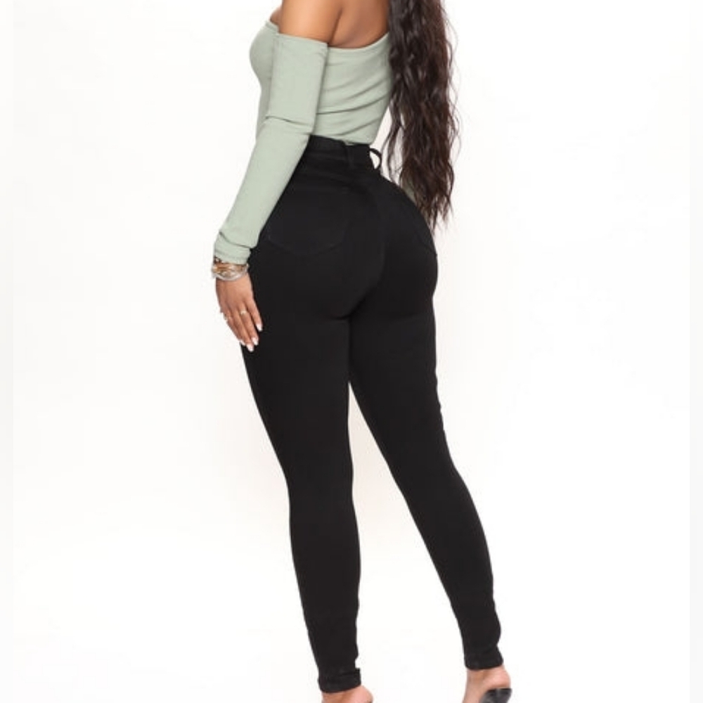 NWT Fashion Nova Flex Game Strong Skinny Jeans